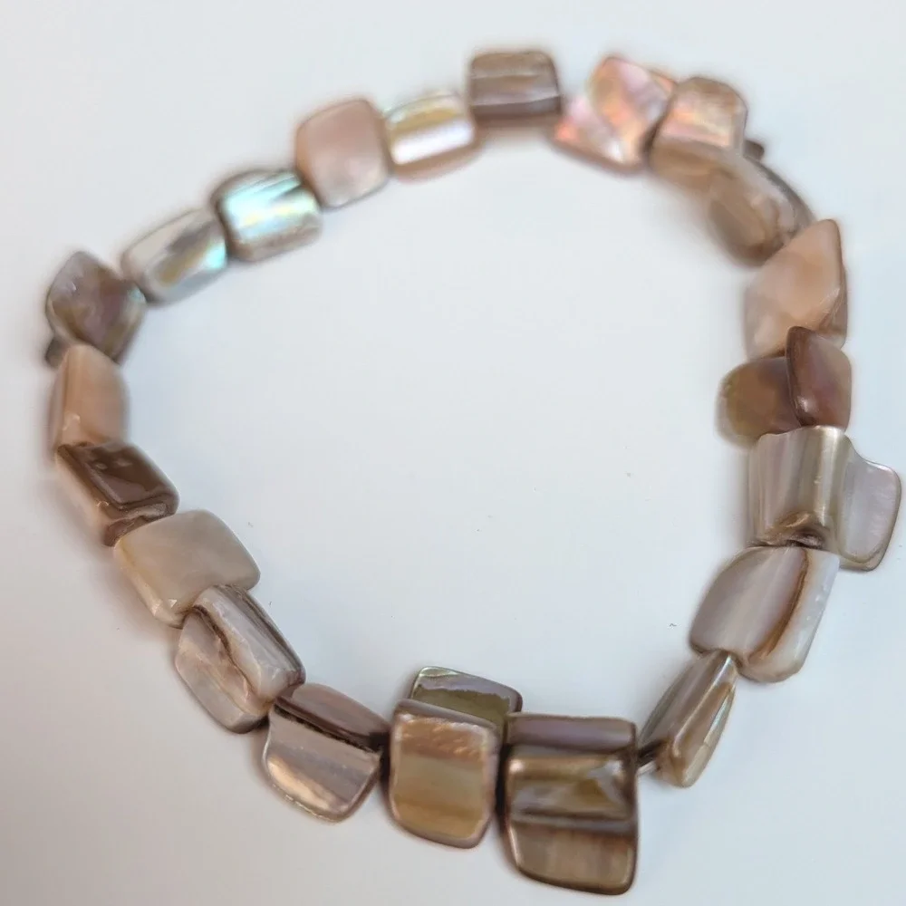 Iridescent Mother of Pearl Shell Square Bead Stretch Bracelet‎ Brown Tan 9 Inch